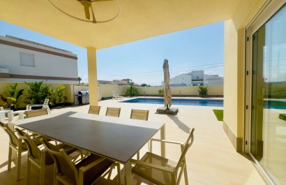 Resale - Villa - Torrevieia - La Siesta
