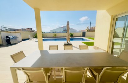 Resale - Villa - Torrevieia - La Siesta