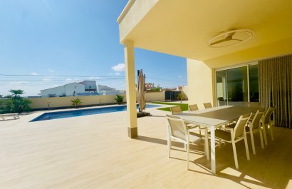Resale - Villa - Torrevieia - La Siesta
