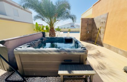 Resale - Villa - Torrevieia - La Siesta