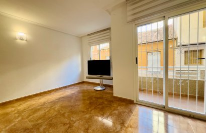 Resale - Apartment / flat - Torrevieia - Center