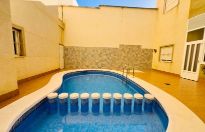 Resale - Apartment / flat - Torrevieia - Center