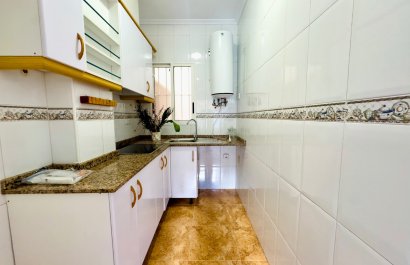 Resale - Apartment / flat - Torrevieia - Center