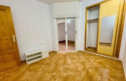 Resale - Apartment / flat - Torrevieia - Center