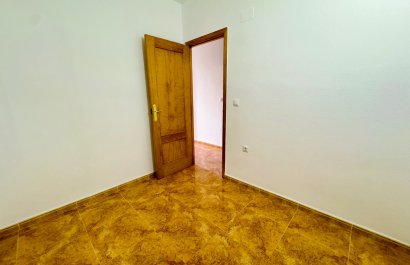 Resale - Apartment / flat - Torrevieia - Center