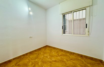 Resale - Apartment / flat - Torrevieia - Center