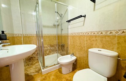 Resale - Apartment / flat - Torrevieia - Center