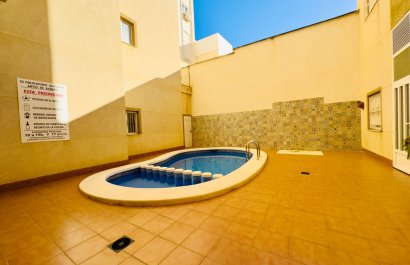 Resale - Apartment / flat - Torrevieia - Center