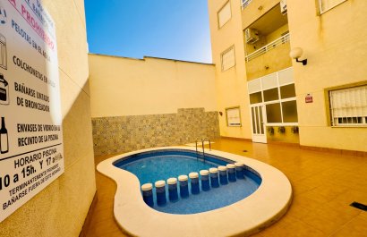 Resale - Apartment / flat - Torrevieia - Center