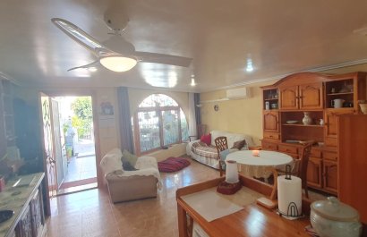 Resale - Apartment / flat - Guardamar del Segura - Urbanizaciones