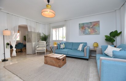 Resale - Townhouse / Duplex / Corner - Ciudad Quesada - Doña Pepa