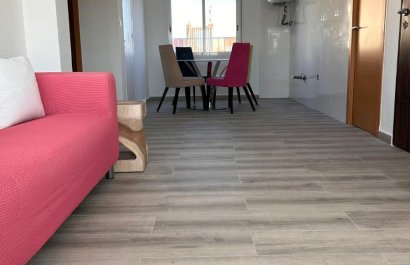 Resale - Apartment / flat - Pilar de la Horadada - Torre de la Horadada