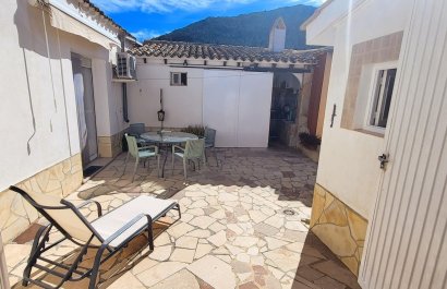 Resale - Villa - La Romana