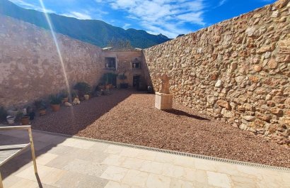 Resale - Villa - La Romana