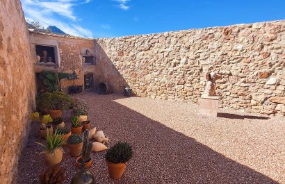 Resale - Villa - La Romana