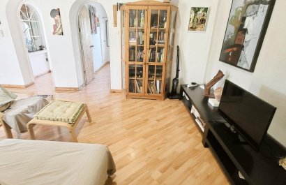 Resale - Villa - La Romana