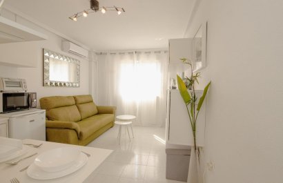 Resale - Apartment / flat - Torrevieia - Nueva Torrevieja