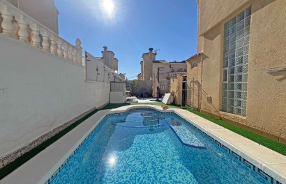 Resale - Townhouse / Duplex / Corner - Orihuela Costa - Villamartín