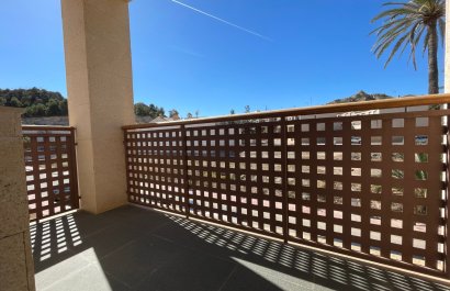 Resale - Townhouse / Duplex / Corner - Villanueva Rio Segura - Villanueva