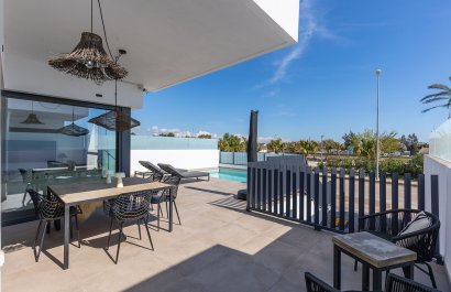 Resale - Townhouse / Duplex / Corner - Dolores