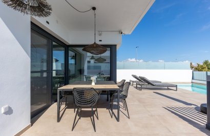 Resale - Townhouse / Duplex / Corner - Dolores