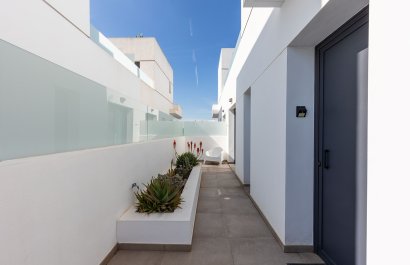 Resale - Townhouse / Duplex / Corner - Dolores