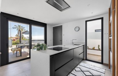 Resale - Townhouse / Duplex / Corner - Dolores