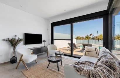 Resale - Townhouse / Duplex / Corner - Dolores