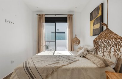 Resale - Townhouse / Duplex / Corner - Dolores