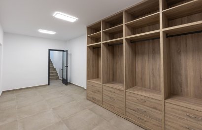 Resale - Townhouse / Duplex / Corner - Dolores