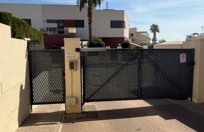 Resale - Apartment / flat - Orihuela Costa - Villamartín