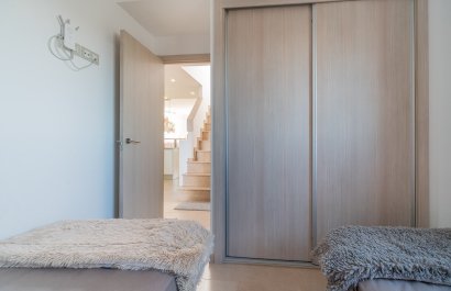 Resale - Apartment / flat - Orihuela Costa - Dehesa de campoamor