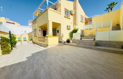 Resale - Villa - Orihuela Costa - Playa Flamenca