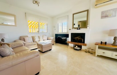 Resale - Villa - Orihuela Costa - Playa Flamenca