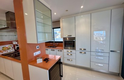 Resale - Apartment / flat - Guardamar del Segura - Marjal Beach