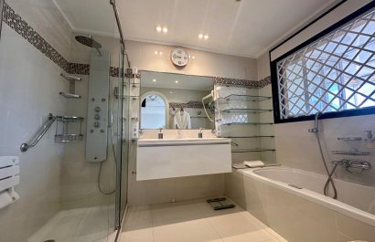 Resale - Apartment / flat - Guardamar del Segura - Marjal Beach