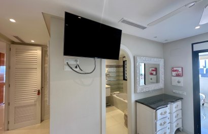 Resale - Apartment / flat - Guardamar del Segura - Marjal Beach