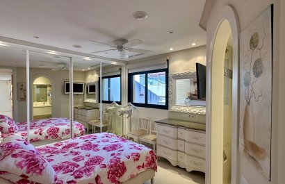 Resale - Apartment / flat - Guardamar del Segura - Marjal Beach