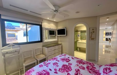 Resale - Apartment / flat - Guardamar del Segura - Marjal Beach