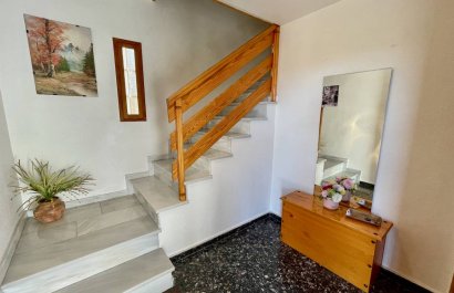 Resale - Villa - Orihuela