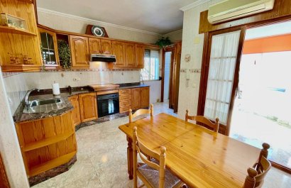 Resale - Villa - Orihuela