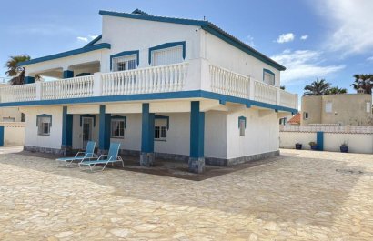 Resale - Villa - La Manga del Mar Menor - Mar Menor