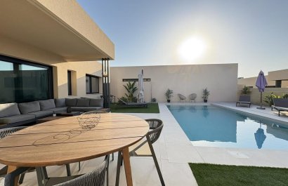 Resale - Villa - Altaona Golf and Country Village - Altaona Golf - Country Village