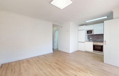 Resale - Apartment / flat - Orihuela Costa - Villamartín