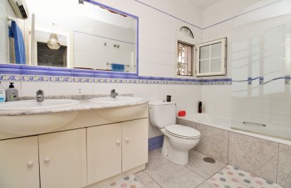 Resale - Townhouse / Duplex / Corner - Villamartín - Los Dolses