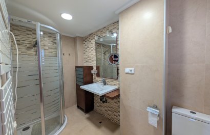 Resale - Apartment / flat - Sax