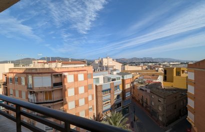Resale - Apartment / flat - Sax