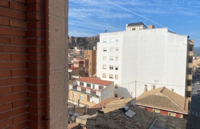 Resale - Apartment / flat - Sax