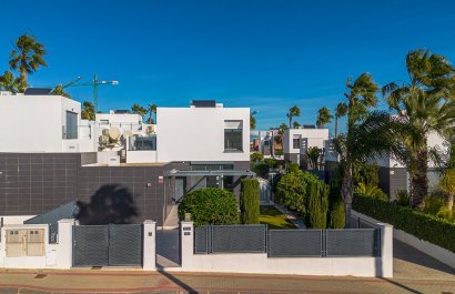 Resale - Townhouse / Duplex / Corner - Algorfa - La finca Golf