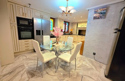Resale - Apartment / flat - Alicante - Centro